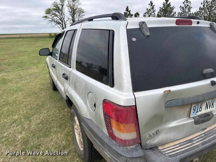 image for item FB7253 2004 Jeep Grand Cherokee SUV