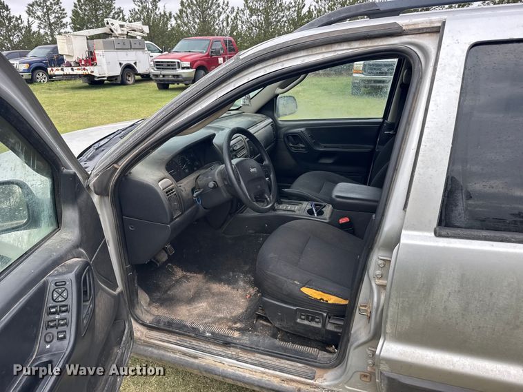 image for item FB7253 2004 Jeep Grand Cherokee SUV