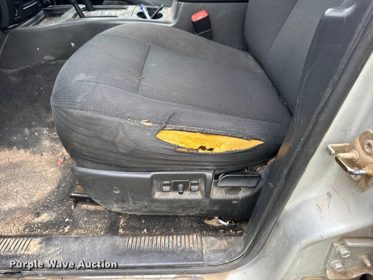 image for item FB7253 2004 Jeep Grand Cherokee SUV