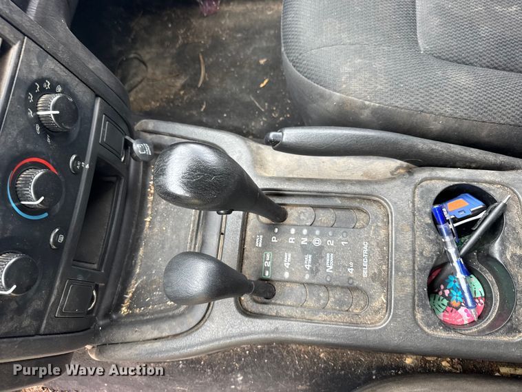 image for item FB7253 2004 Jeep Grand Cherokee SUV