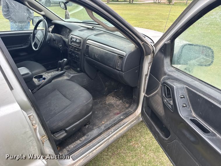 image for item FB7253 2004 Jeep Grand Cherokee SUV