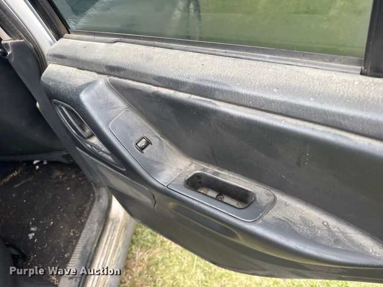 image for item FB7253 2004 Jeep Grand Cherokee SUV