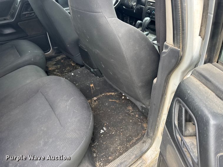 image for item FB7253 2004 Jeep Grand Cherokee SUV