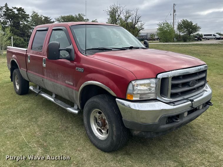 image for item FB7254 2003 Ford F250 Super Duty Crew Cab pickup truck