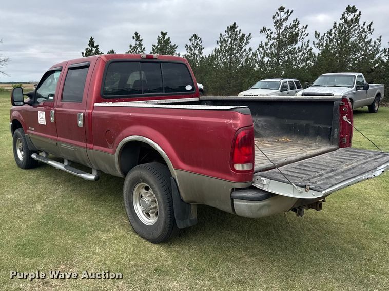 image for item FB7254 2003 Ford F250 Super Duty Crew Cab pickup truck