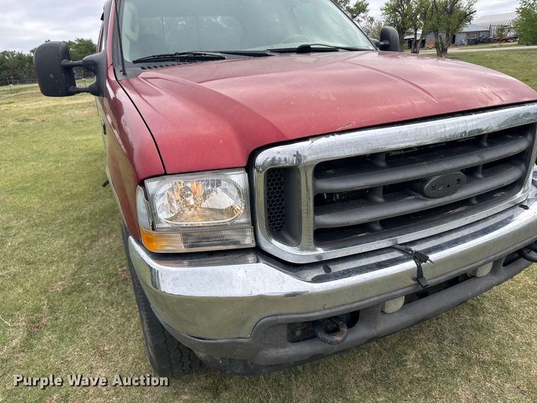 image for item FB7254 2003 Ford F250 Super Duty Crew Cab pickup truck