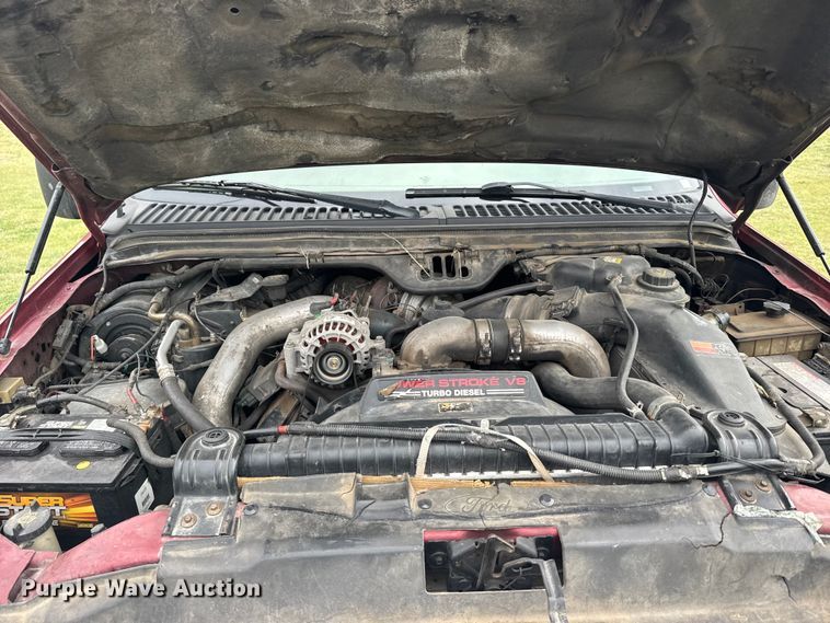 image for item FB7254 2003 Ford F250 Super Duty Crew Cab pickup truck