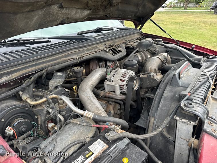 image for item FB7254 2003 Ford F250 Super Duty Crew Cab pickup truck