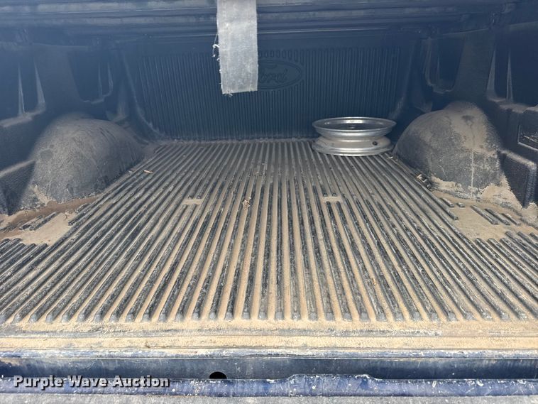 image for item FB7256 2010 Ford F150 Crew Cab pickup truck