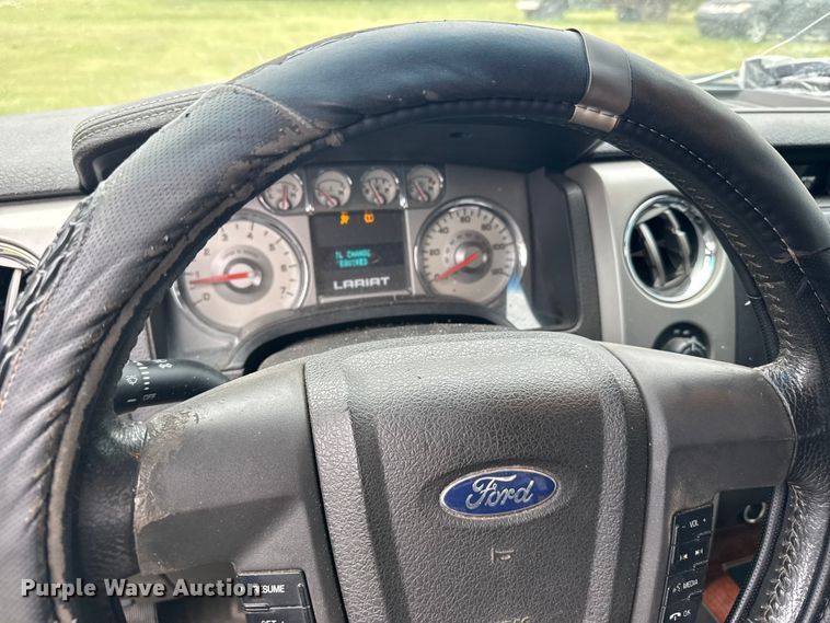image for item FB7256 2010 Ford F150 Crew Cab pickup truck