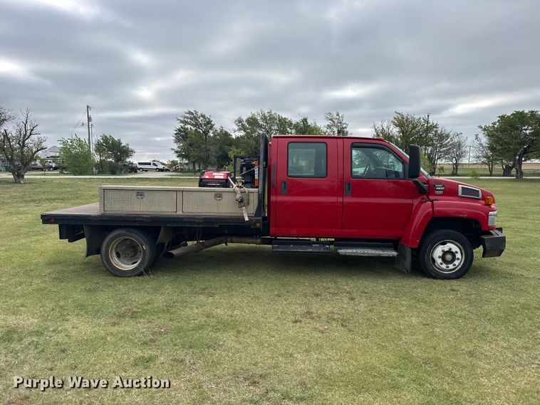 image for item FB7259 2004 GMC C4500 flatbed truck