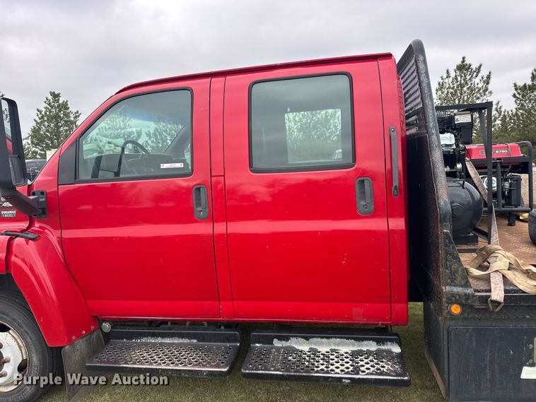 image for item FB7259 2004 GMC C4500 flatbed truck