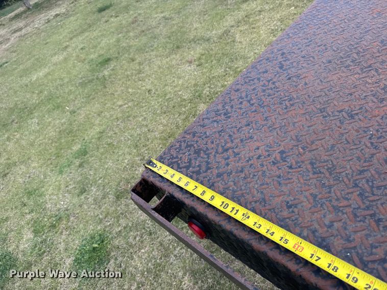 image for item FB7259 2004 GMC C4500 flatbed truck