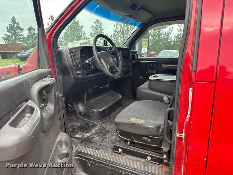 image for item FB7259 2004 GMC C4500 flatbed truck