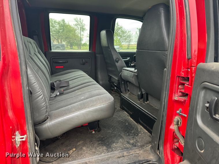 image for item FB7259 2004 GMC C4500 flatbed truck