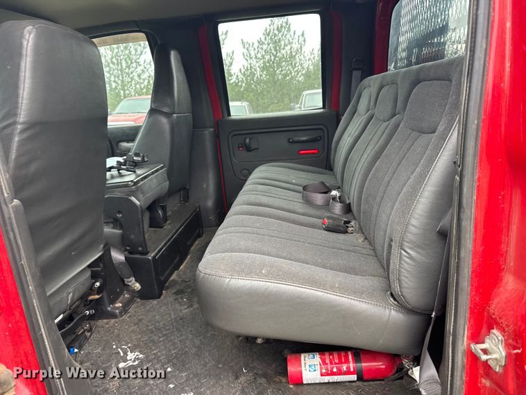 image for item FB7259 2004 GMC C4500 flatbed truck