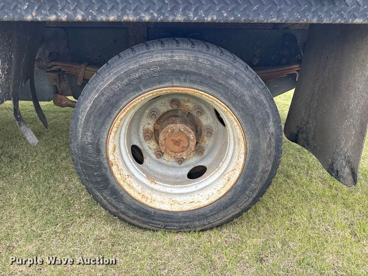 image for item FB7259 2004 GMC C4500 flatbed truck