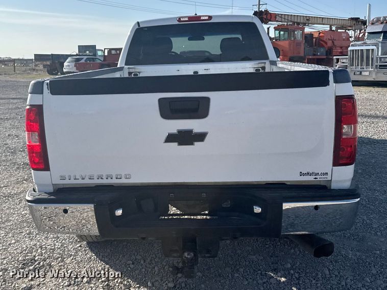 image for item FB7262 2012 Chevrolet Silverado 2500HD Ext. Cab pickup truck