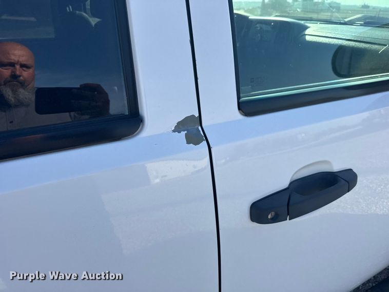 image for item FB7262 2012 Chevrolet Silverado 2500HD Ext. Cab pickup truck