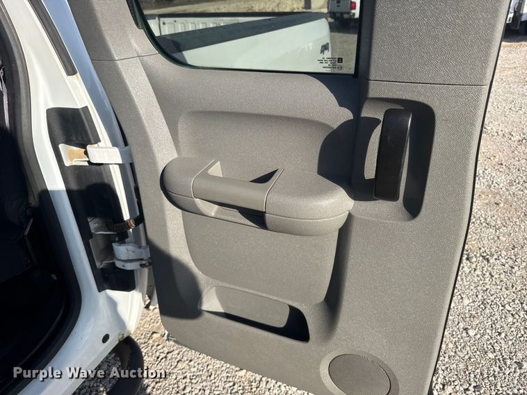 image for item FB7262 2012 Chevrolet Silverado 2500HD Ext. Cab pickup truck