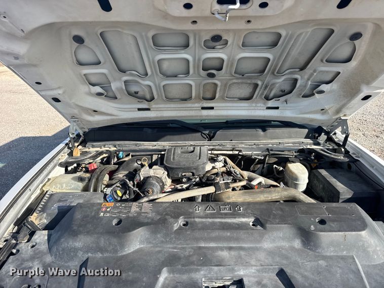 image for item FB7262 2012 Chevrolet Silverado 2500HD Ext. Cab pickup truck