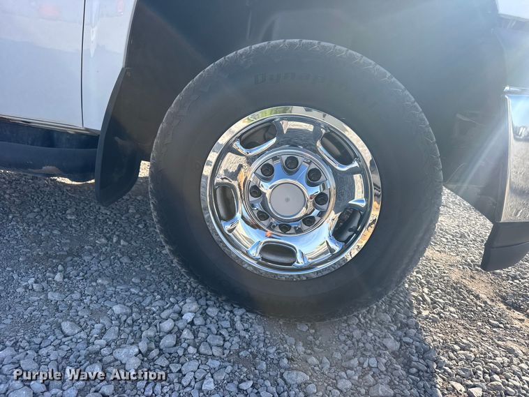image for item FB7262 2012 Chevrolet Silverado 2500HD Ext. Cab pickup truck