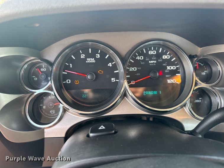 image for item FB7263 2013 Chevrolet Silverado 2500HD Ext. Cab pickup truck