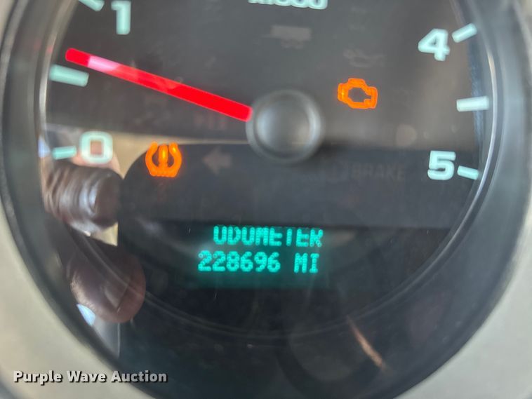 image for item FB7263 2013 Chevrolet Silverado 2500HD Ext. Cab pickup truck