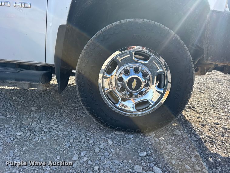 image for item FB7263 2013 Chevrolet Silverado 2500HD Ext. Cab pickup truck