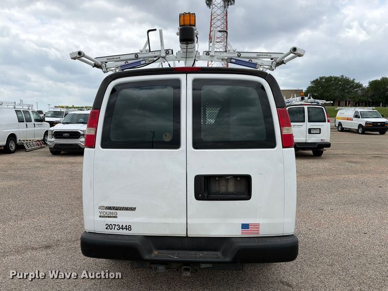 image for item FB8116 2017 Chevrolet Express van