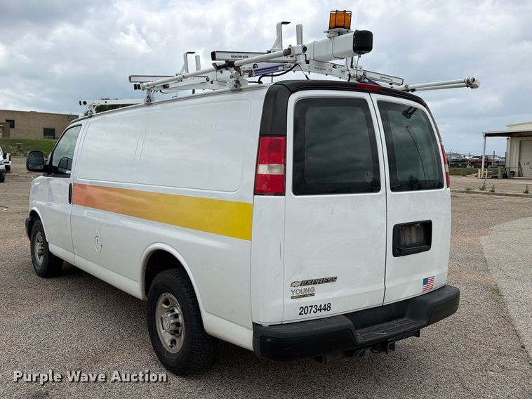 image for item FB8116 2017 Chevrolet Express van