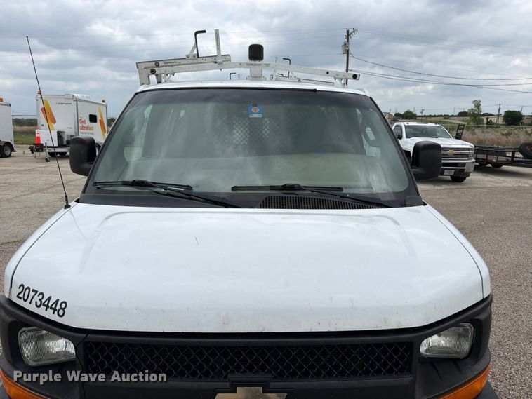 image for item FB8116 2017 Chevrolet Express van