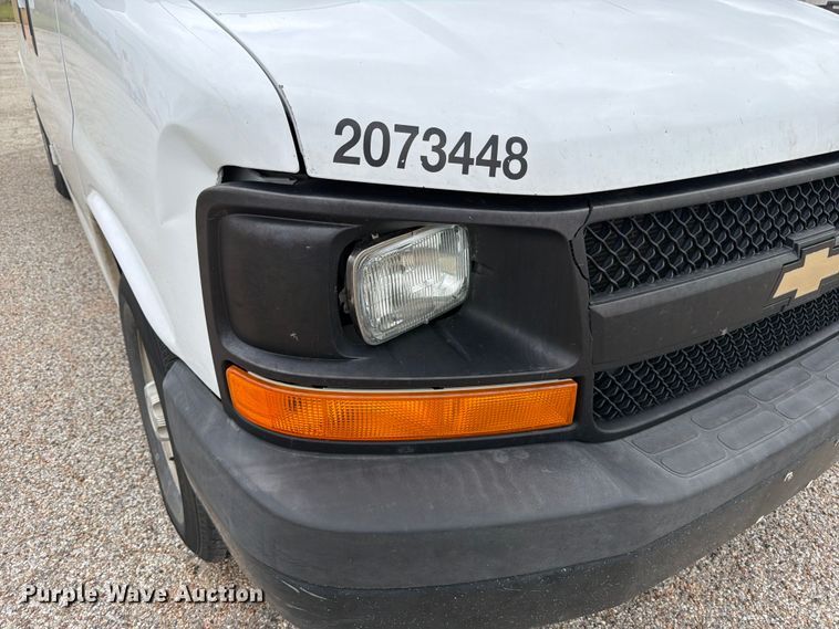 image for item FB8116 2017 Chevrolet Express van