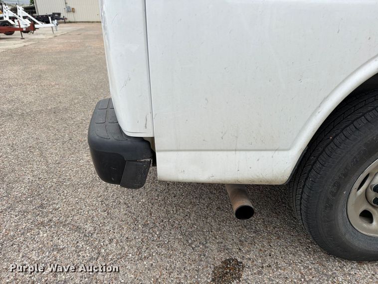image for item FB8116 2017 Chevrolet Express van