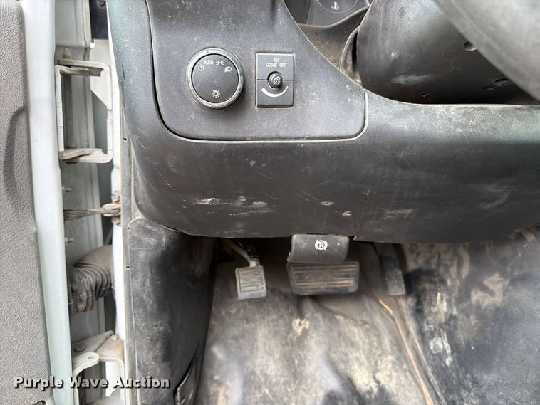 image for item FB8116 2017 Chevrolet Express van
