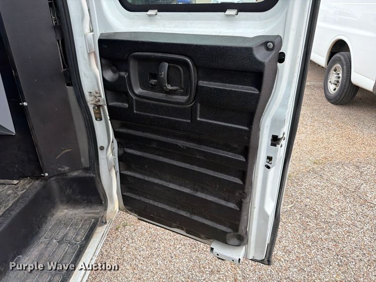 image for item FB8116 2017 Chevrolet Express van
