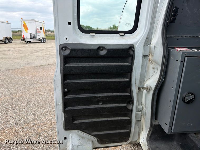image for item FB8116 2017 Chevrolet Express van