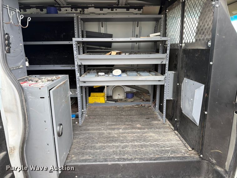 image for item FB8116 2017 Chevrolet Express van