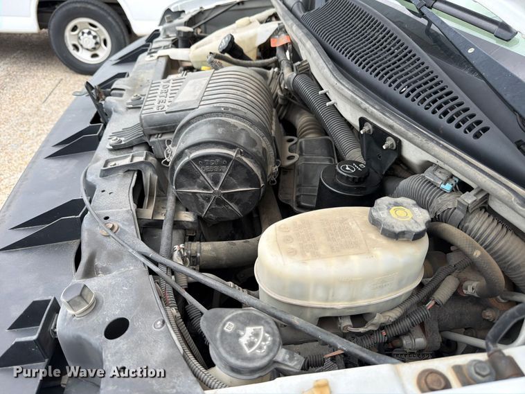 image for item FB8116 2017 Chevrolet Express van