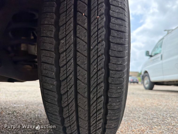 image for item FB8116 2017 Chevrolet Express van