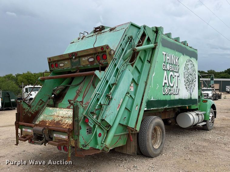 image for item FB8118 2004 Kenworth T300 refuse truck