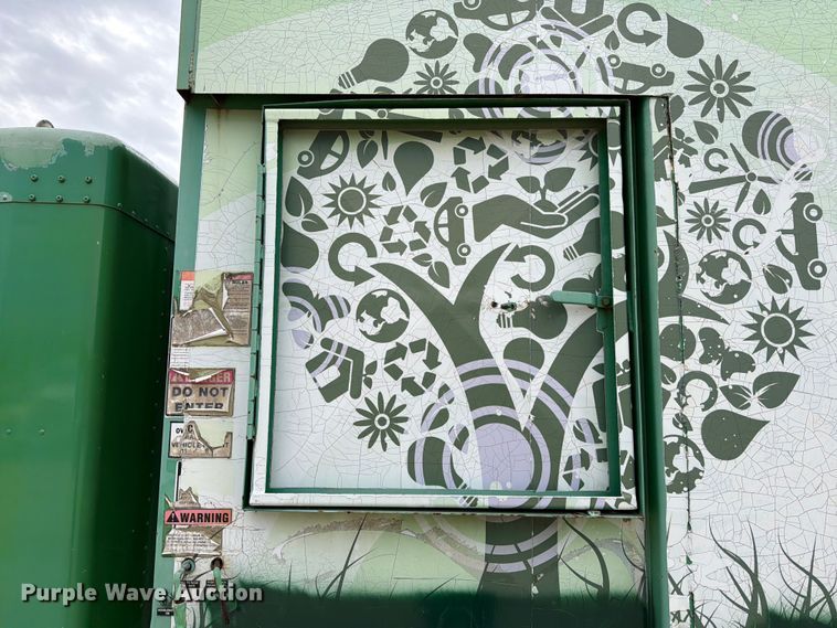 image for item FB8118 2004 Kenworth T300 refuse truck