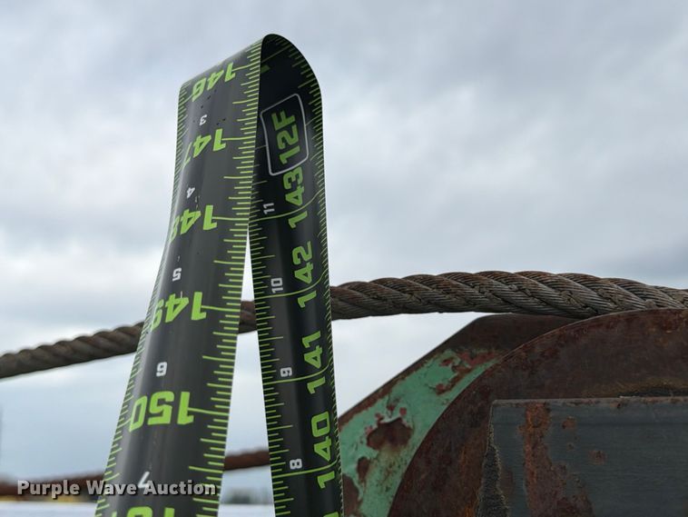 image for item FB8118 2004 Kenworth T300 refuse truck