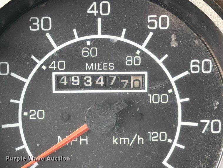 image for item FB8118 2004 Kenworth T300 refuse truck