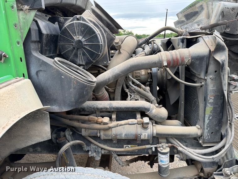 image for item FB8118 2004 Kenworth T300 refuse truck