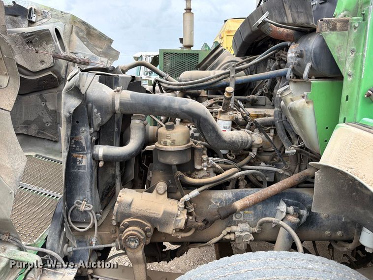 image for item FB8118 2004 Kenworth T300 refuse truck