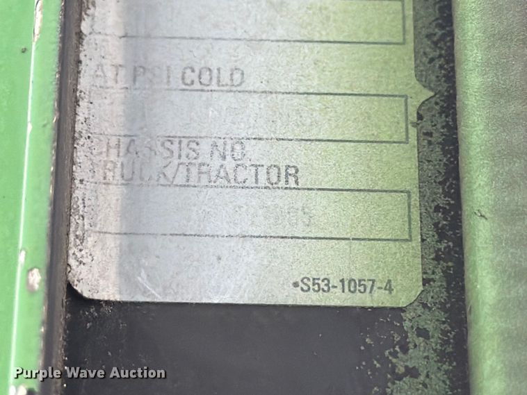 image for item FB8118 2004 Kenworth T300 refuse truck