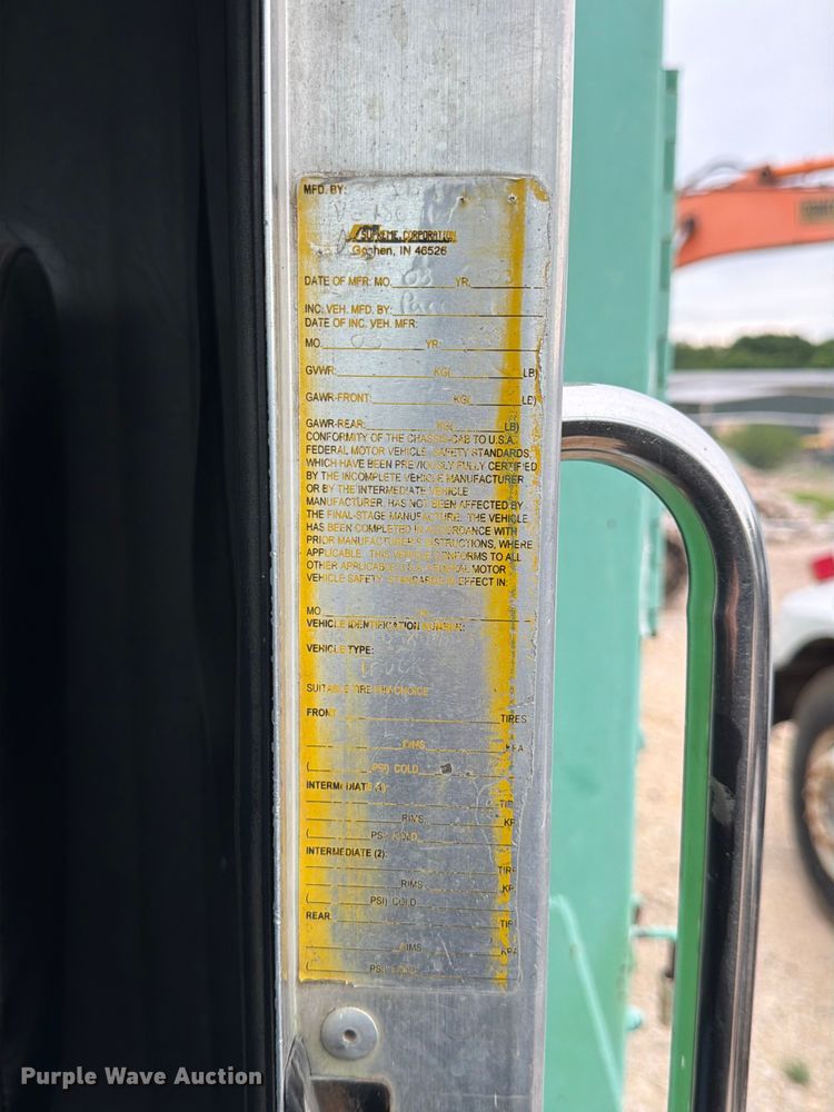 image for item FB8118 2004 Kenworth T300 refuse truck