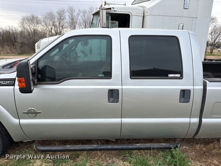 image for item FC2081 2012 Ford F250 Crew Cab pickup truck