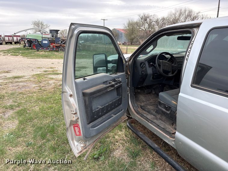 image for item FC2081 2012 Ford F250 Crew Cab pickup truck